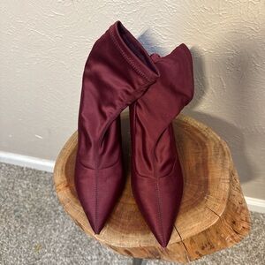 Elegant Burgundy Women's Shoes